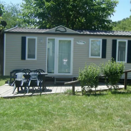 Camping Des Cigales Aigueze Exterior foto