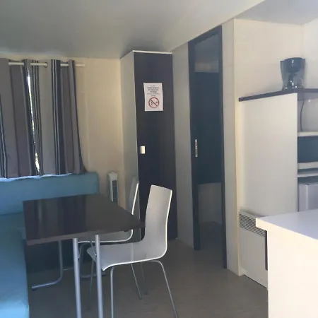 Camping Des Cigales Aigueze Exterior foto